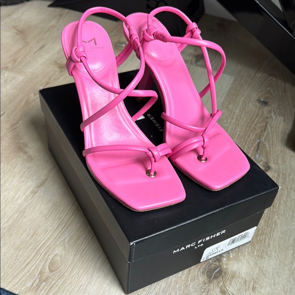 Marc Fisher Gadella heel
